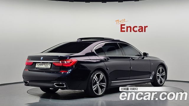 BMW 7-Series 2019 — photo 2