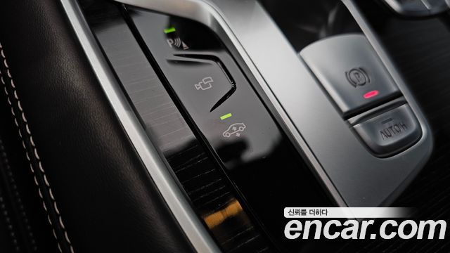 BMW 7-Series 2019 — photo 28
