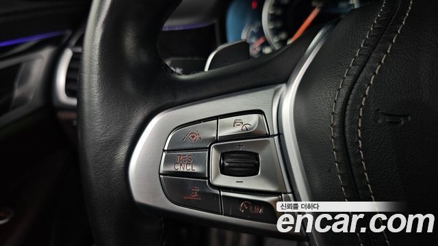 BMW 7-Series 2019 — photo 29
