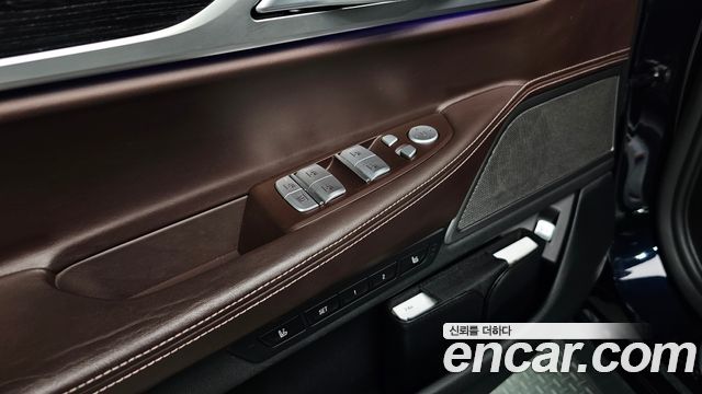 BMW 7-Series 2019 — photo 40