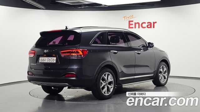 Kia Sorento 2016 — photo 2