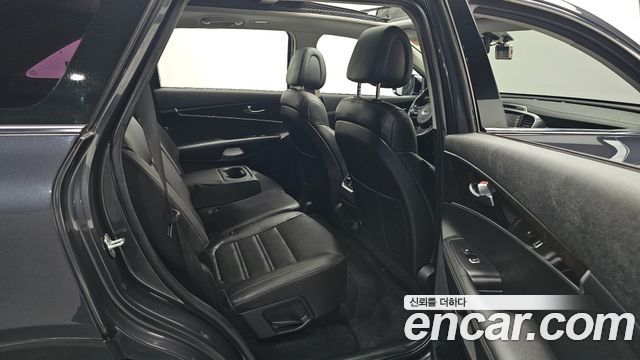 Kia Sorento 2016 — photo 16