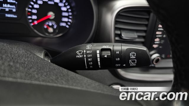 Kia Sorento 2016 — photo 28