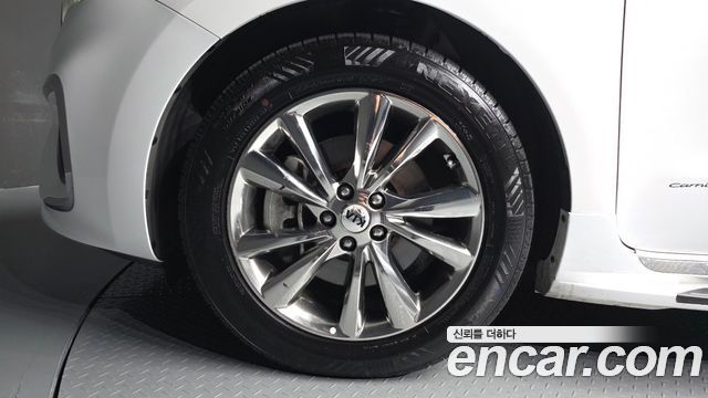 Kia Canival 2020 — photo 5