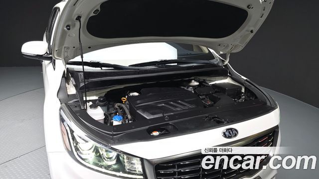 Kia Canival 2020 — photo 6