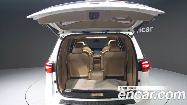 Kia Canival 2020 — photo 20