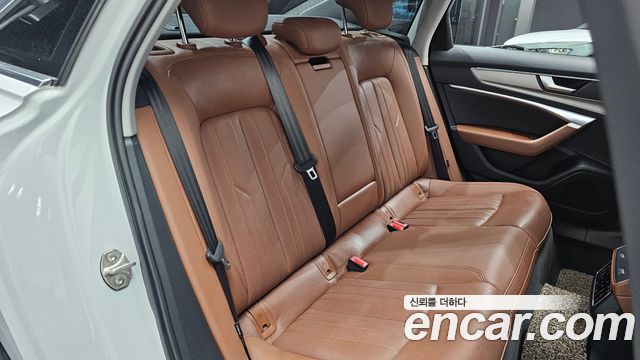 Audi A6 2021 — photo 12