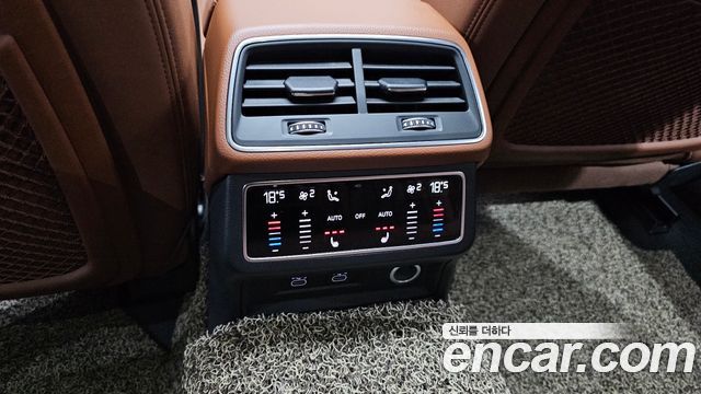 Audi A6 2021 — photo 17
