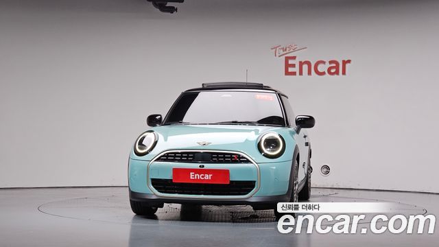 Mini Cooper 2025 — photo 3