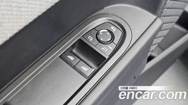 Mini Cooper 2025 — photo 31
