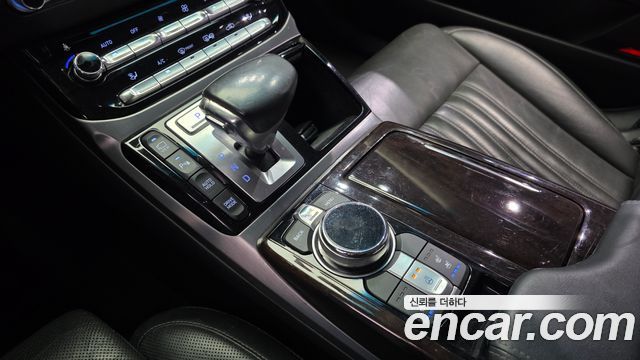 Genesis EQ900 2016 — photo 12