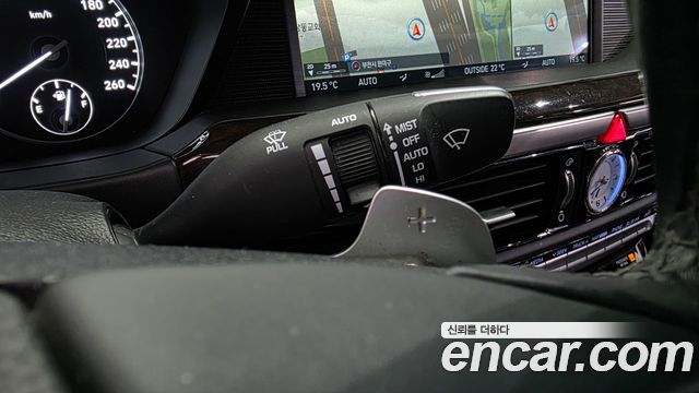 Genesis EQ900 2016 — photo 24