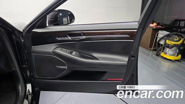 Genesis EQ900 2016 — photo 14