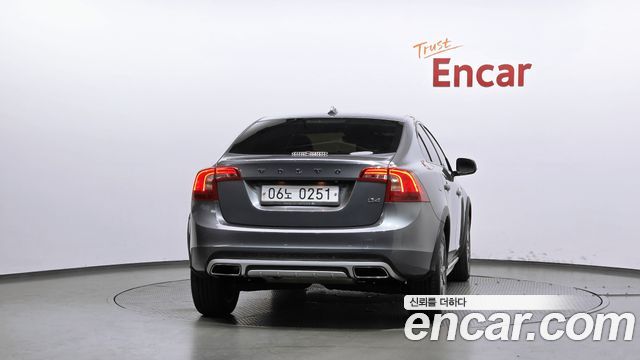 Volvo S60 2016 — photo 4