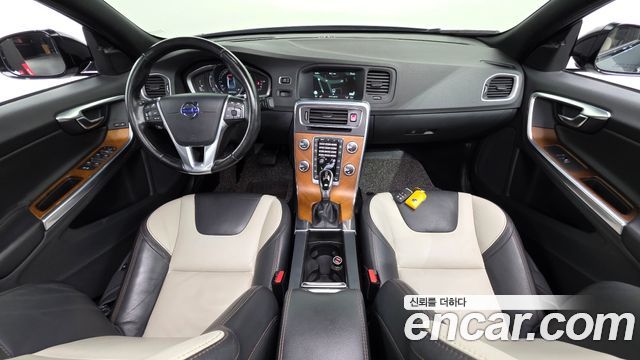 Volvo S60 2016 — photo 7