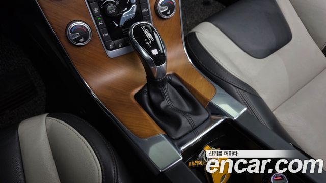 Volvo S60 2016 — photo 9