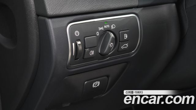 Volvo S60 2016 — photo 15