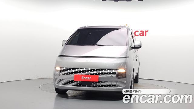 Hyundai Staria 2025 — photo 3
