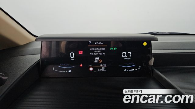 Hyundai Staria 2025 — photo 11