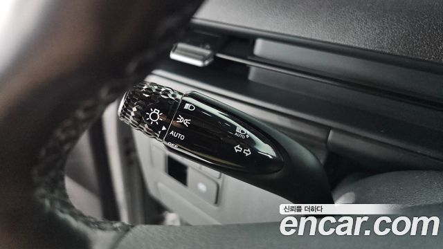 Hyundai Staria 2025 — photo 19