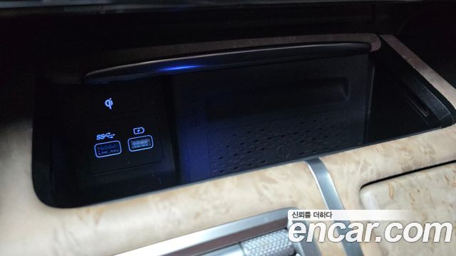 Genesis GV80 2022 — photo 28
