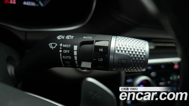 Genesis GV80 2022 — photo 32