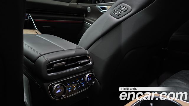 Genesis GV80 2022 — photo 36