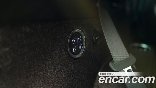 Genesis GV80 2022 — photo 38