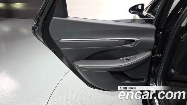 Hyundai Sonata 2023 — photo 15