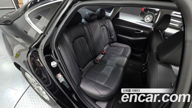 Hyundai Sonata 2023 — photo 16