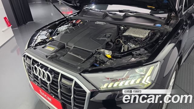 Audi Q7 2020 — photo 6