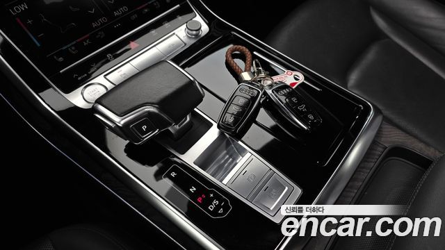 Audi Q7 2020 — photo 12