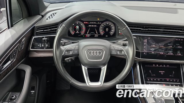 Audi Q7 2020 — photo 19