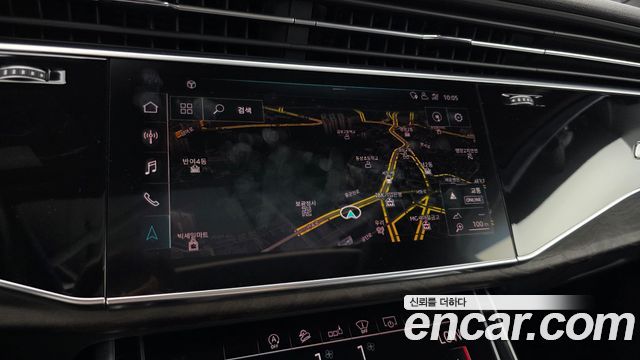 Audi Q7 2020 — photo 20