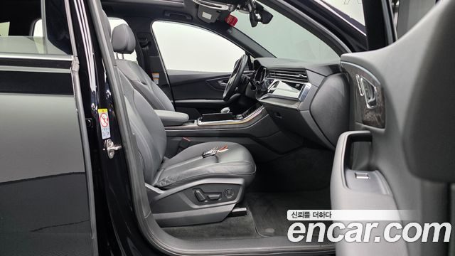 Audi Q7 2020 — photo 16