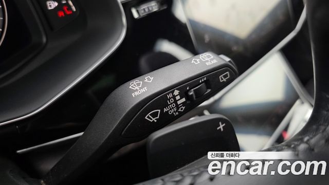 Audi Q7 2020 — photo 28