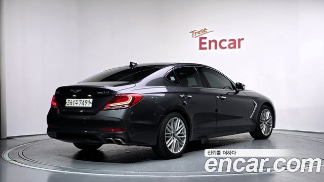 Genesis G70 2019 — photo 2