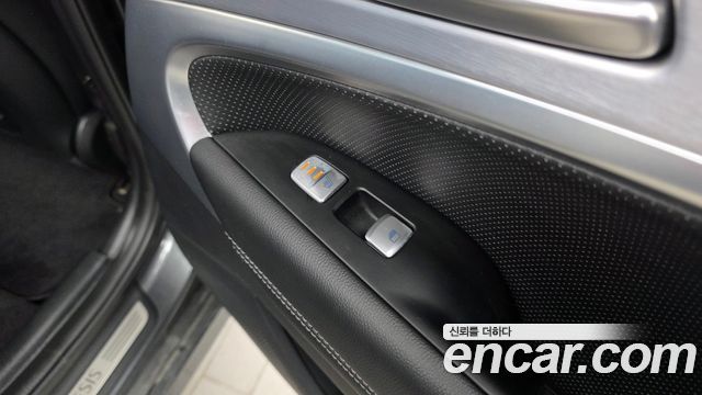 Genesis G70 2019 — photo 25