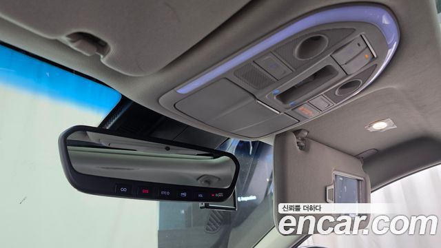 Genesis G70 2019 — photo 27