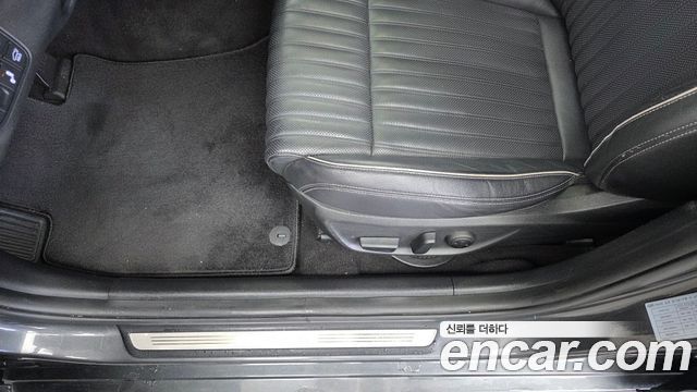 Genesis G70 2019 — photo 31