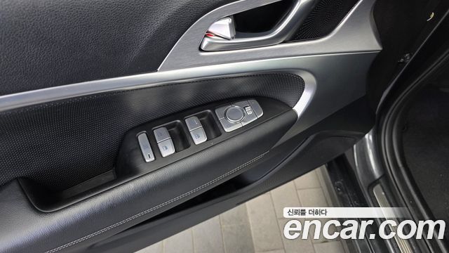 Genesis G70 2019 — photo 35