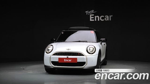 Mini Cooper 2025 — photo 3