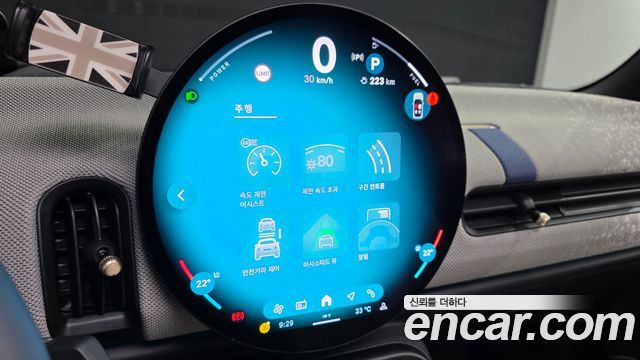 Mini Cooper 2025 — photo 21