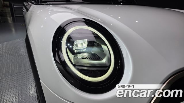 Mini Cooper 2025 — photo 8