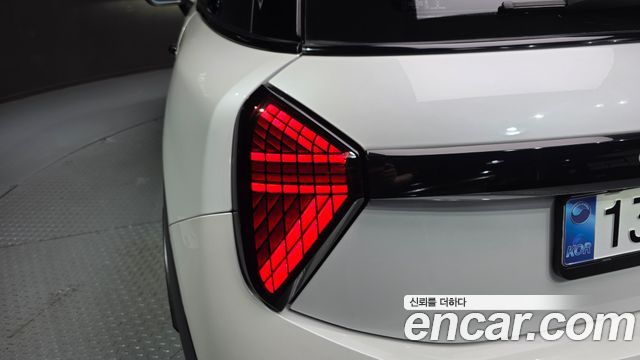 Mini Cooper 2025 — photo 9