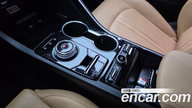 Kia K5 2022 — photo 9