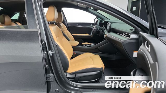 Kia K5 2022 — photo 11
