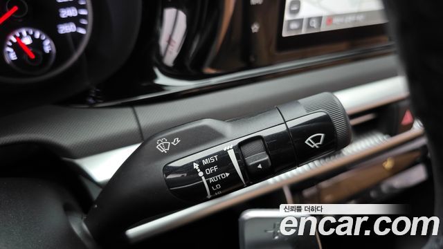 Kia K5 2022 — photo 17