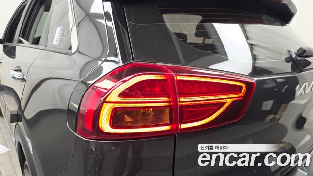 Kia Niro 2022 — photo 9