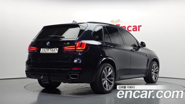 BMW X5 2018 — photo 2